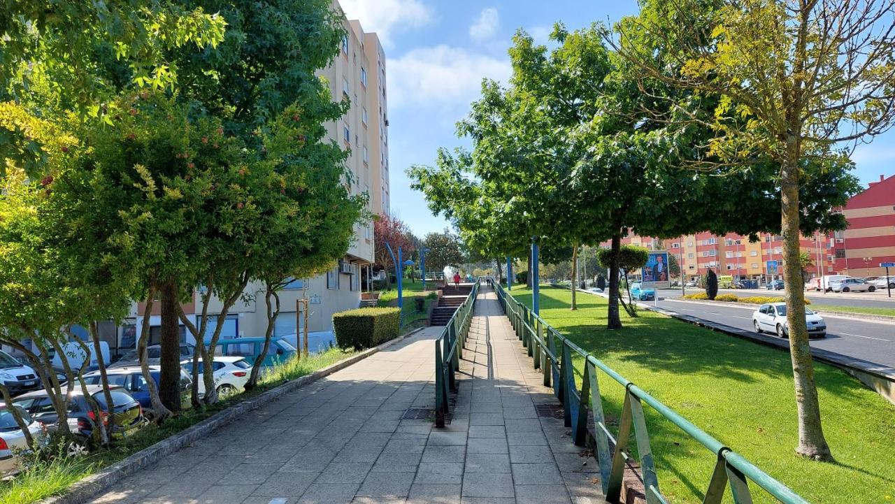 Enjoy Lisbon Cascais Sintra 1200 Metres To Metro Blue Line Sintra Rail Line Free Parking Apartamento Amadora Exterior foto